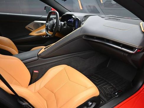 Used 2020 Chevrolet Corvette Stingray Preferred Cpe w/ 2LT Preferred Equipment Group RWD image 16
