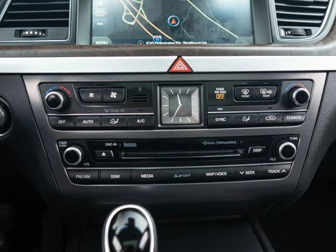 Used 2015 Hyundai Genesis 3.8 w/ Option Group 04 image 29