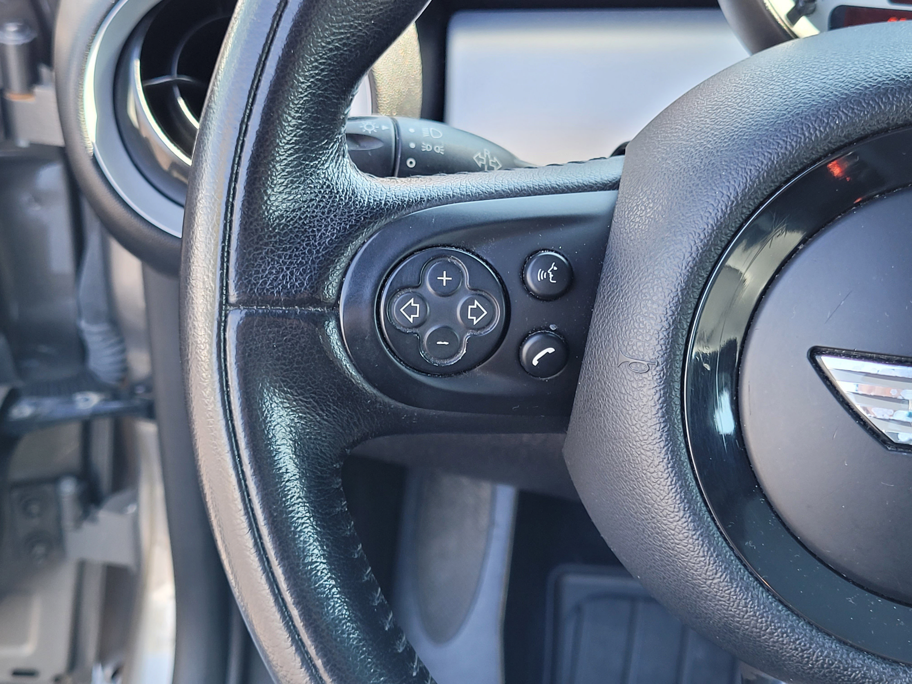Used 2011 MINI Cooper Hardtop FWD image 15
