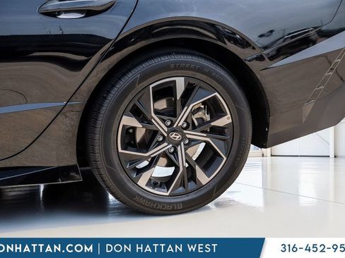 Used 2025 Hyundai Sonata SEL FWD image 33