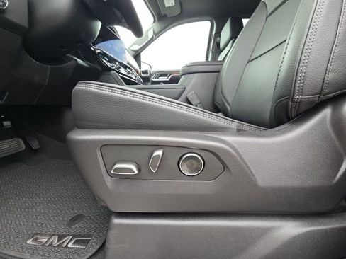 Used 2025 GMC Sierra 1500 Denali image 23