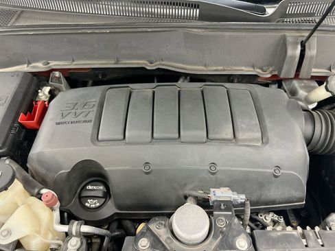 Used 2016 Chevrolet Traverse LT image 24