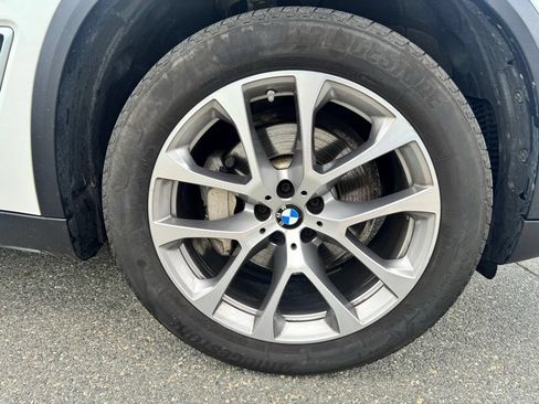 Used 2022 BMW X5 xDrive40i w/ Premium Package AWD/4WD image 36
