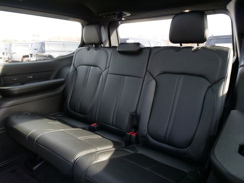 New 2026 Jeep Grand Wagoneer Limited image 15