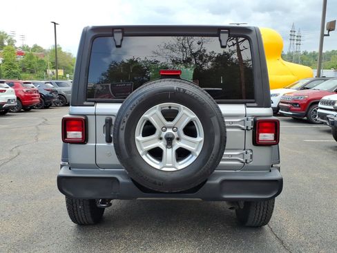 Certified 2018 Jeep Wrangler Unlimited Sport S AWD/4WD image 4