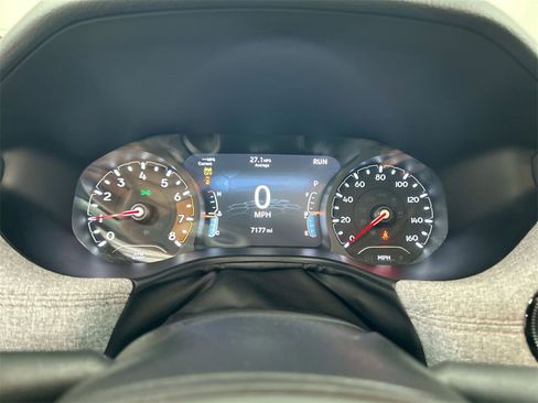 Used 2024 Jeep Compass Latitude w/ Sun and Sound Group image 13