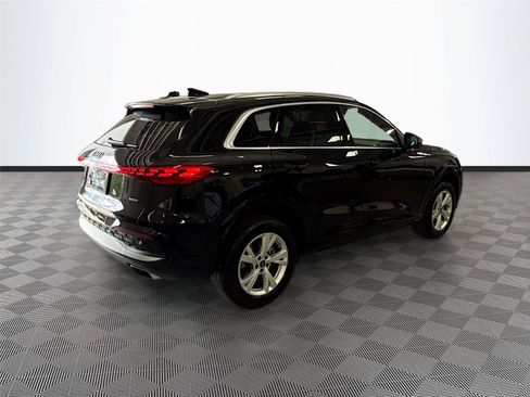 Certified 2025 Audi Q5 Premium w/ Convenience Package AWD/4WD image 8