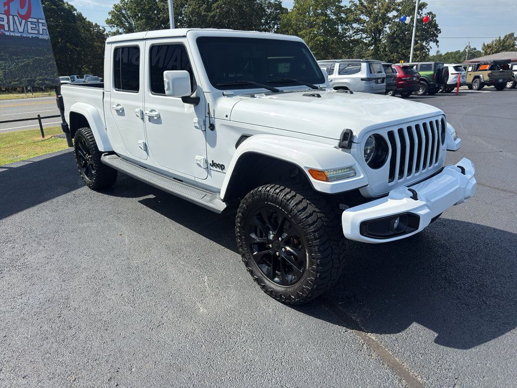 Used 2023 Jeep Gladiator Overland AWD/4WD image 3