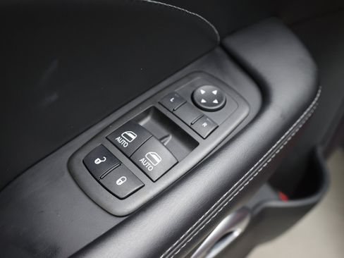 Used 2022 Dodge Challenger R/T Scat Pack RWD image 19
