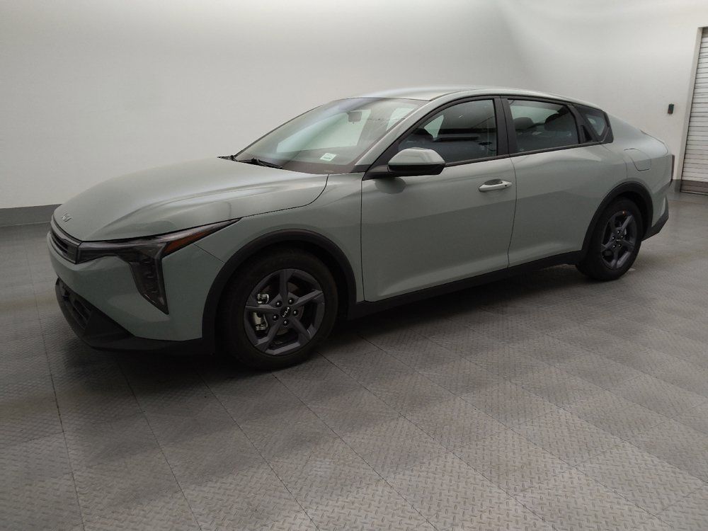 Used 2025 Kia K4 FWD image 2