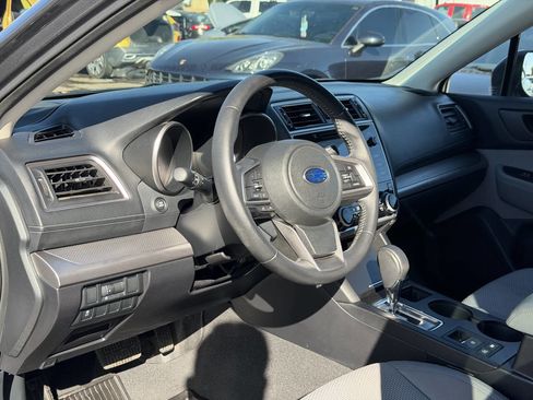 Used 2018 Subaru Outback 2.5i Premium image 18