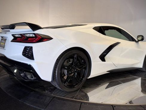 Used 2023 Chevrolet Corvette Stingray Premium Cpe w/ Z51 Performance Package image 28