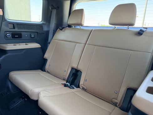 Used 2024 Hyundai Santa Fe Limited FWD image 33