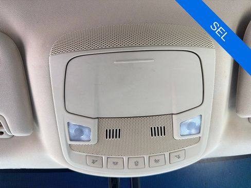 Used 2017 Ford Edge SEL w/ Equipment Group 201A AWD/4WD image 20