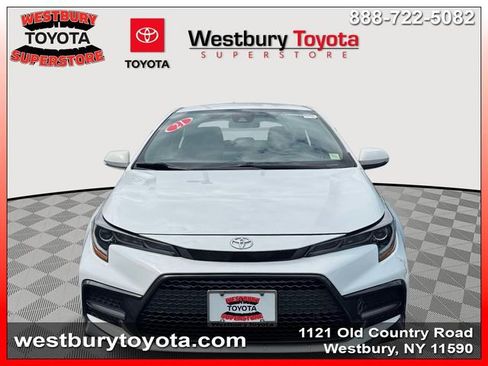 Used 2021 Toyota Corolla SE FWD image 3
