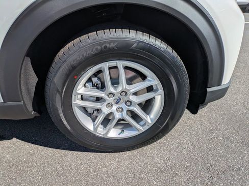 New 2026 Ford Explorer Active w/ Active Comfort Package image 11