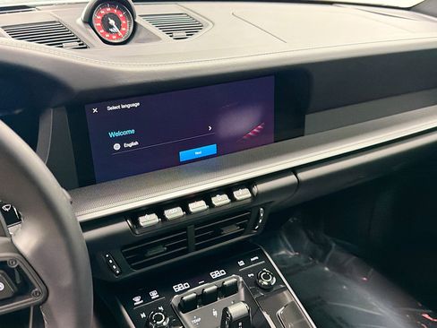 Used 2025 Porsche 911 Carrera image 24