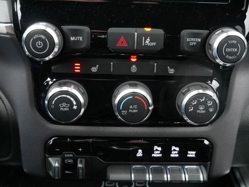 New 2026 RAM 1500 Big Horn AWD/4WD image 18