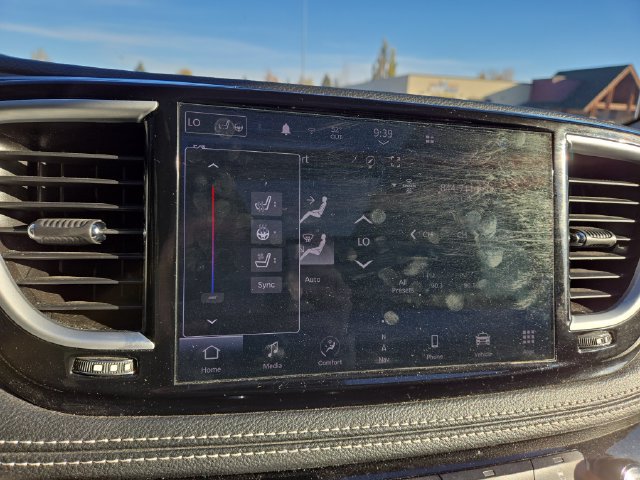 Used 2023 Chrysler Pacifica Limited FWD image 30