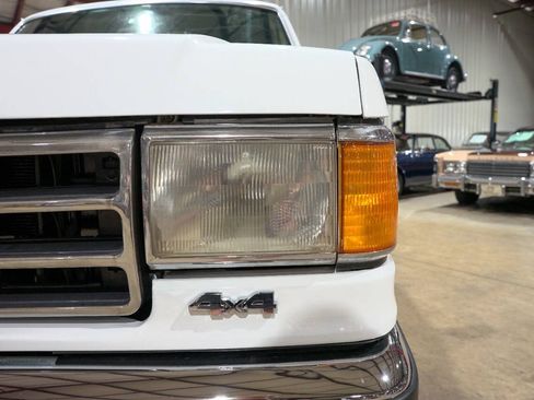 Used 1989 Ford F250 4x4 Regular Cab image 32