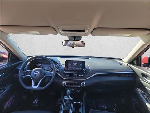 Used 2023 Nissan Altima 2.5 SV image 16