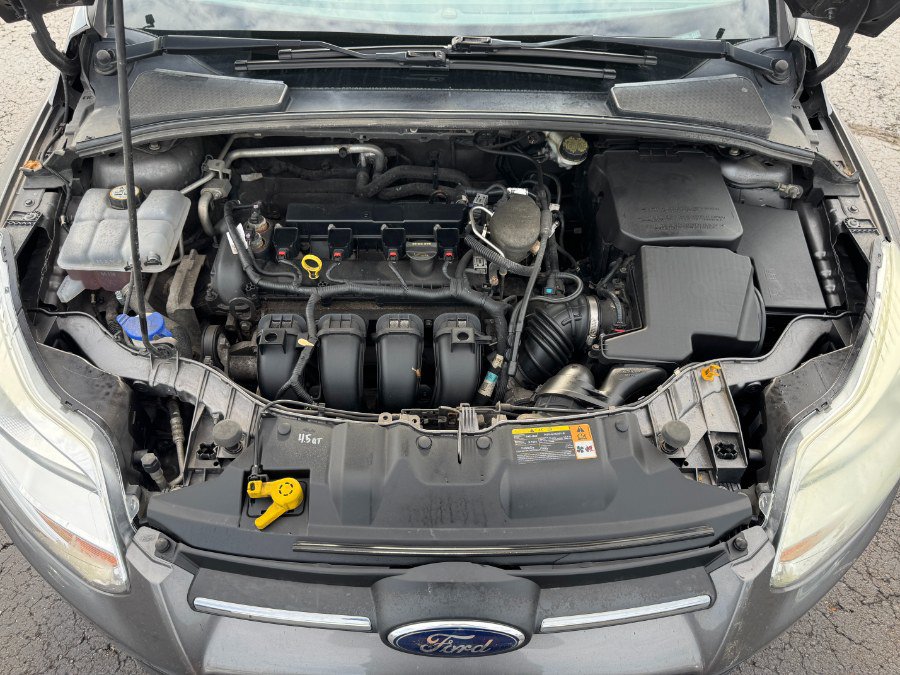 Used 2014 Ford Focus SE FWD image 21