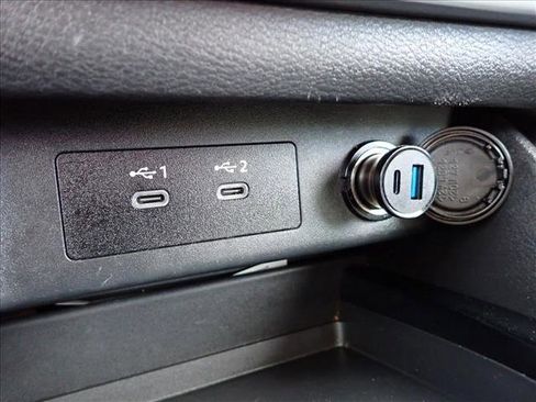 Used 2024 Nissan Rogue SV image 19