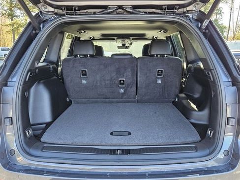 New 2025 Jeep Grand Cherokee Altitude image 13
