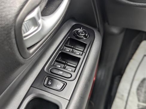 Used 2023 Jeep Renegade Trailhawk AWD/4WD image 34
