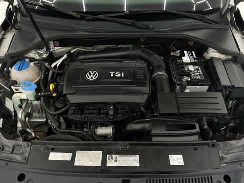 Used 2014 Volkswagen Passat 1.8T SE FWD image 43