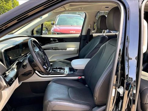Certified 2024 Kia Carnival SX Prestige FWD image 14
