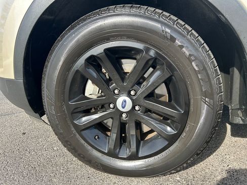 Used 2017 Ford Explorer XLT w/ Equipment Group 202A image 45