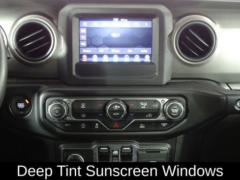 Used 2022 Jeep Wrangler Unlimited Sport image 29