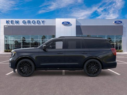 New 2026 Ford Expedition Platinum w/ Stealth Performance Package AWD/4WD image 4