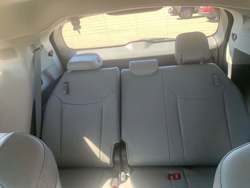 Used 2023 Toyota Sienna XLE image 29