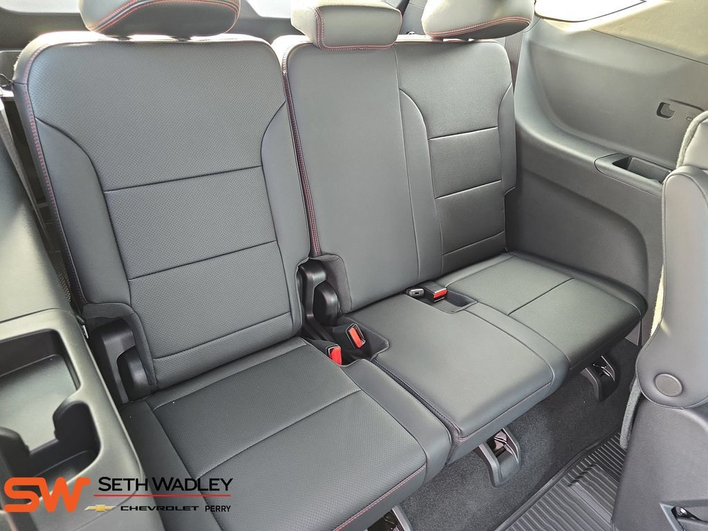 New 2026 Chevrolet Traverse RS w/ LPO, Floor Liner Package AWD/4WD image 12