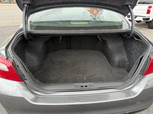 Used 2018 Nissan Altima 2.5 SV FWD image 17