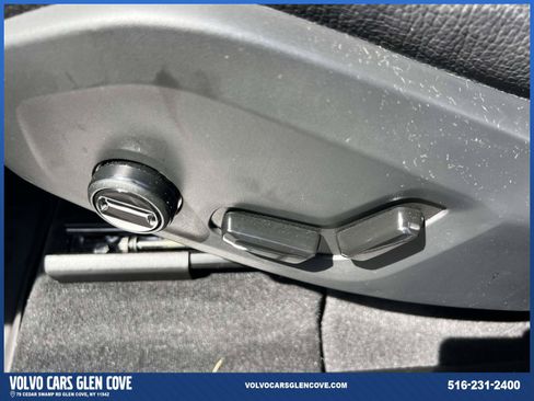 Certified 2024 Volvo XC60 B5 Plus w/ Climate Package AWD/4WD image 18