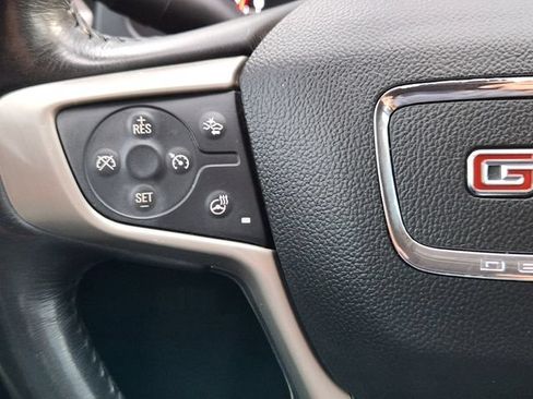 Used 2019 GMC Acadia Denali w/ Technology Package AWD/4WD image 33
