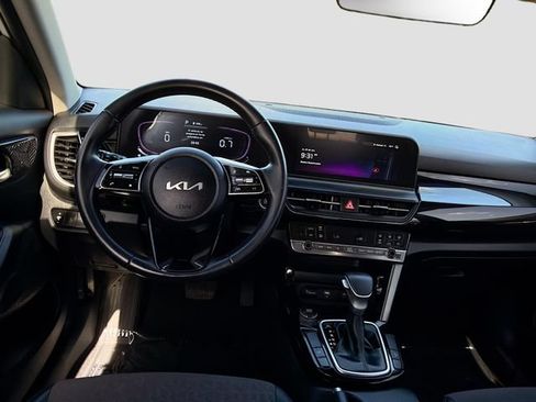 Used 2025 Kia Seltos S FWD image 21