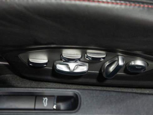 Used 2019 Porsche 911 Carrera 4 GTS image 38