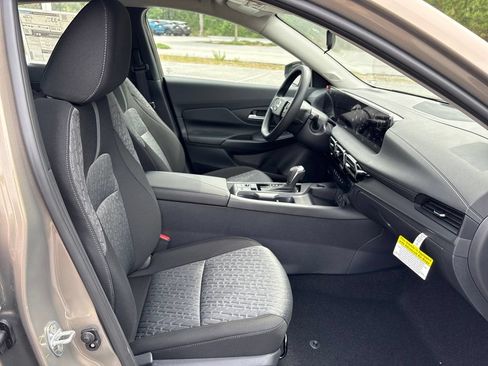 New 2026 Nissan Sentra SV w/ Floor Mat Package FWD image 31