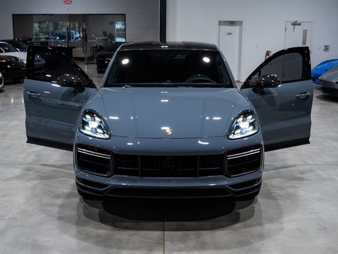 Used 2022 Porsche Cayenne Turbo GT AWD/4WD image 42