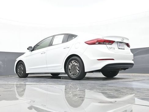 Used 2018 Hyundai Elantra SE FWD image 42