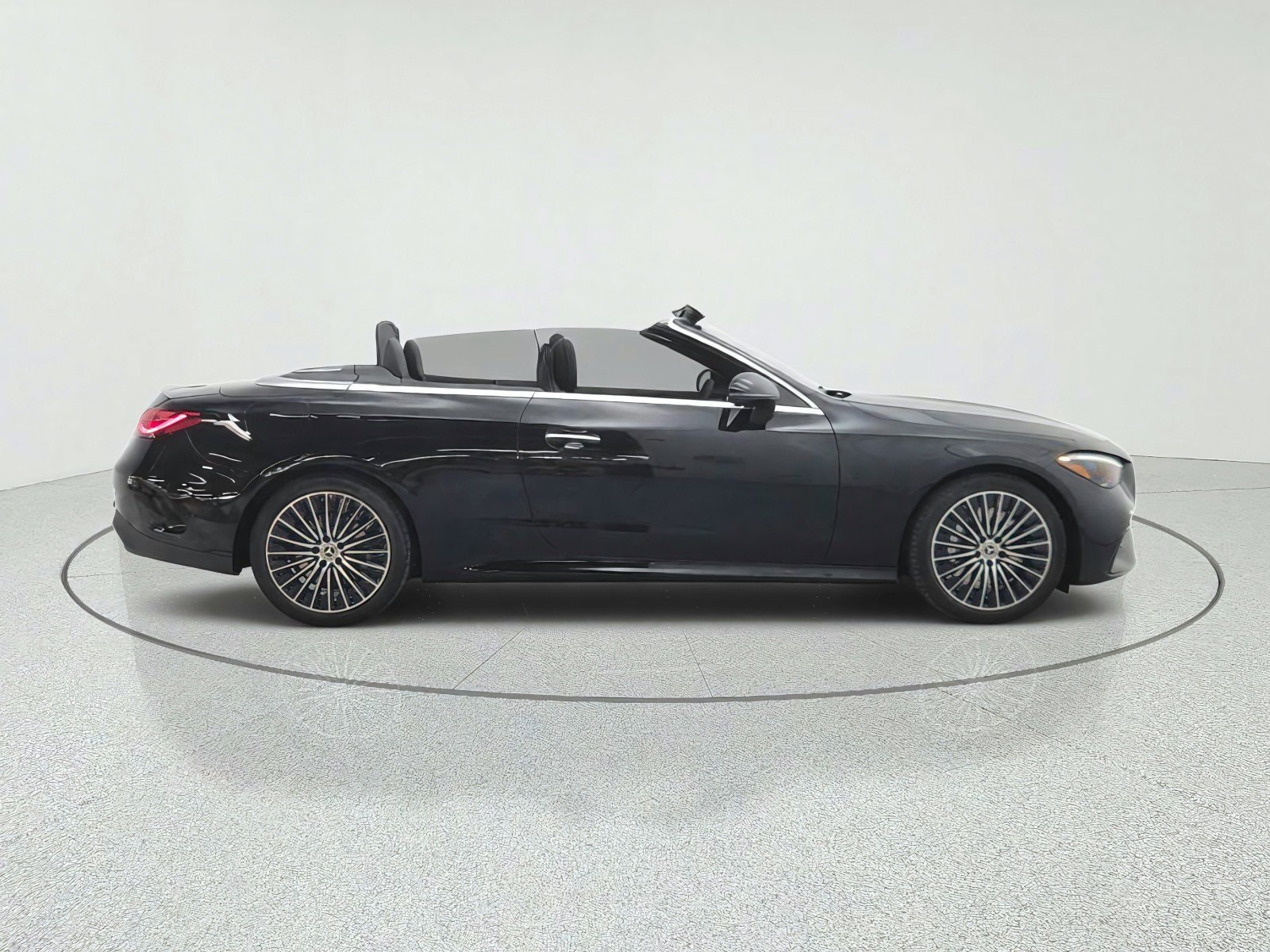New 2027 Mercedes-Benz CLE 450 4MATIC Cabriolet image 4
