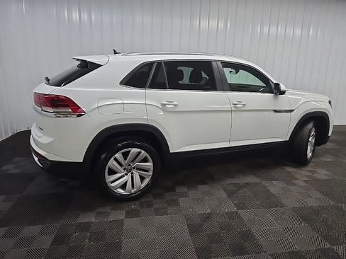 Used 2023 Volkswagen Atlas Cross Sport SE AWD/4WD image 3