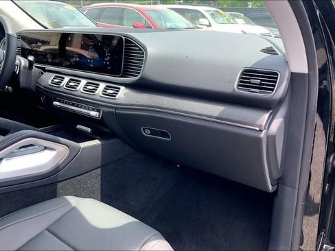 Certified 2025 Mercedes-Benz GLE 450 4MATIC image 15
