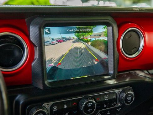 Used 2020 Jeep Gladiator Rubicon image 18