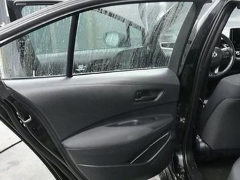 Used 2023 Toyota Corolla LE FWD image 12