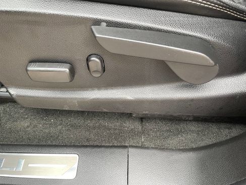 Used 2018 GMC Canyon Denali image 15